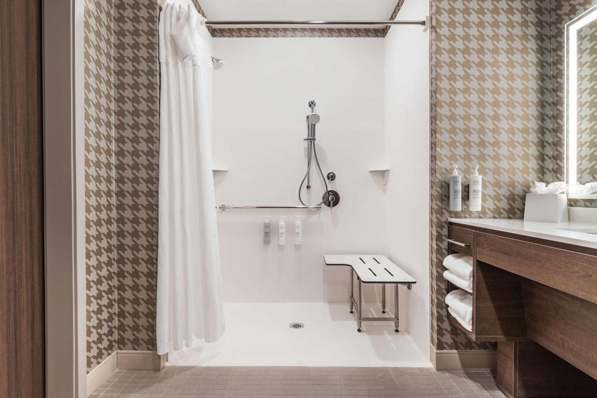 Home2 Suites By Hilton Cedar Rapids Westdale Εξωτερικό φωτογραφία