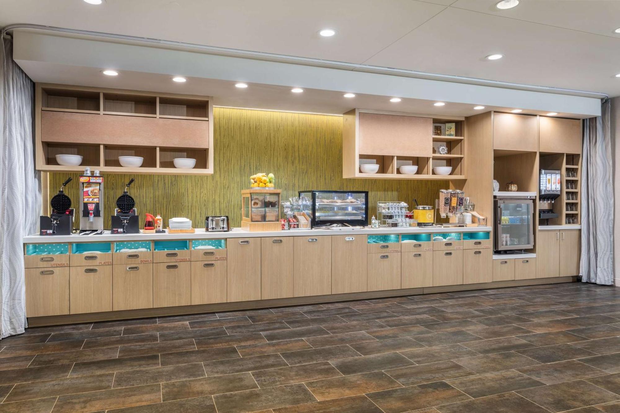 Home2 Suites By Hilton Cedar Rapids Westdale Εξωτερικό φωτογραφία
